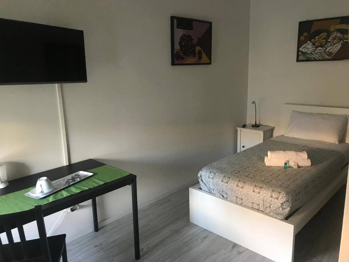 Itremoschettieri Bed & Breakfast Bologna Bagian luar foto